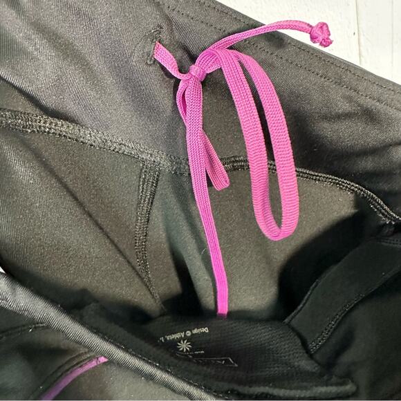 Athleta Quick Step Capri Athletic Leggings Black and Purple 819214 - Picture 12 of 13